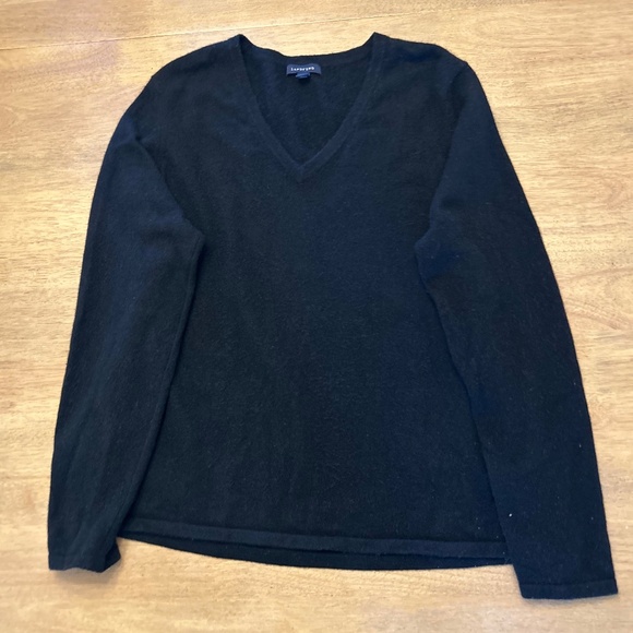 A STEAL! Lands End XL Navy Cashmere Pullover Sweater - Picture 1 of 5